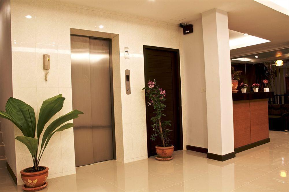 Oyo 373 Mc Ginger House Hotel Patong Екстериор снимка