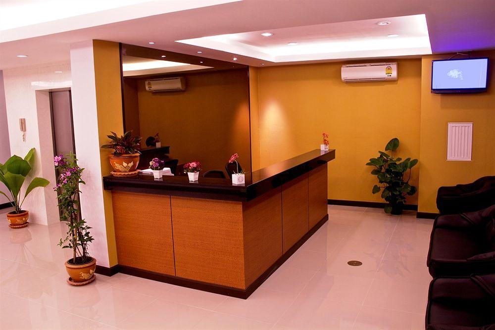 Oyo 373 Mc Ginger House Hotel Patong Екстериор снимка