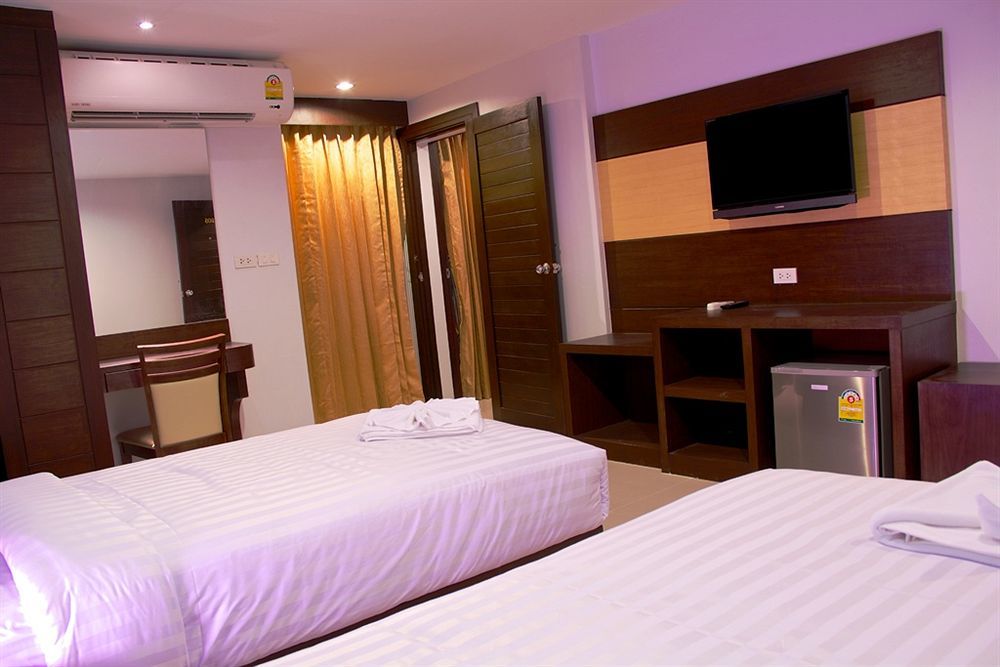 Oyo 373 Mc Ginger House Hotel Patong Екстериор снимка