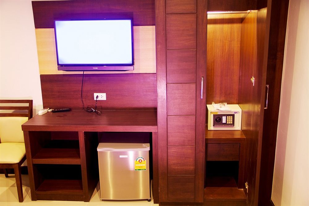 Oyo 373 Mc Ginger House Hotel Patong Екстериор снимка