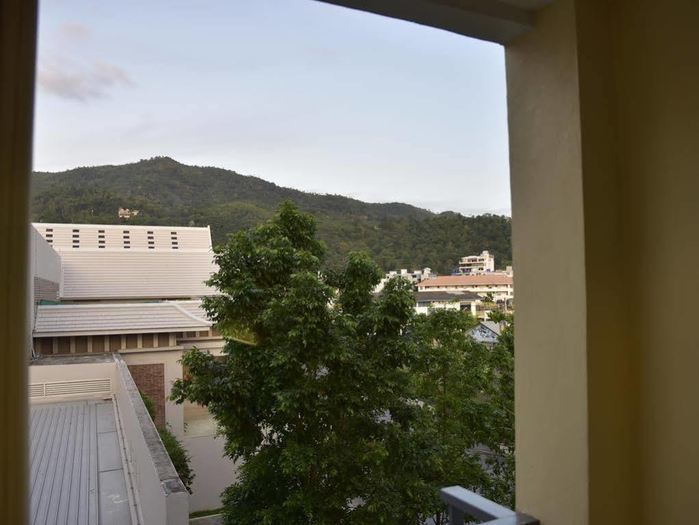 Oyo 373 Mc Ginger House Hotel Patong Екстериор снимка