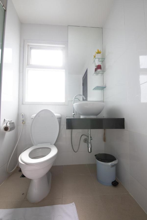 Oyo 373 Mc Ginger House Hotel Patong Екстериор снимка